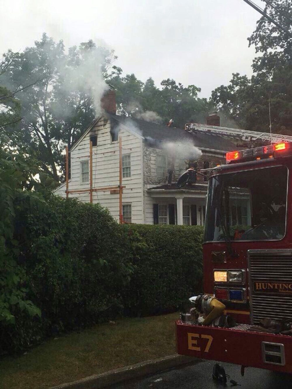 House fire in Huntington during thunderstorm | TBR News Media