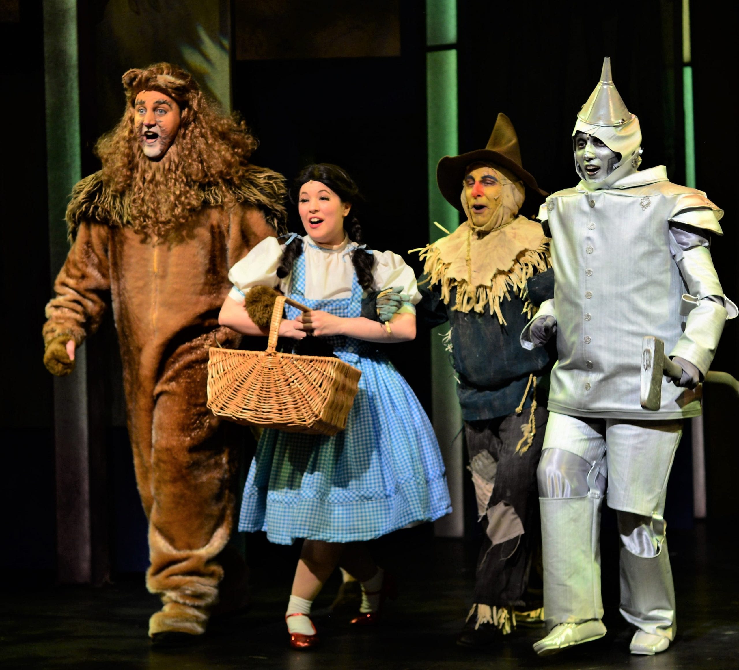 Theater Review ‘The Wizard of Oz’ is a wondrous affair at Theatre