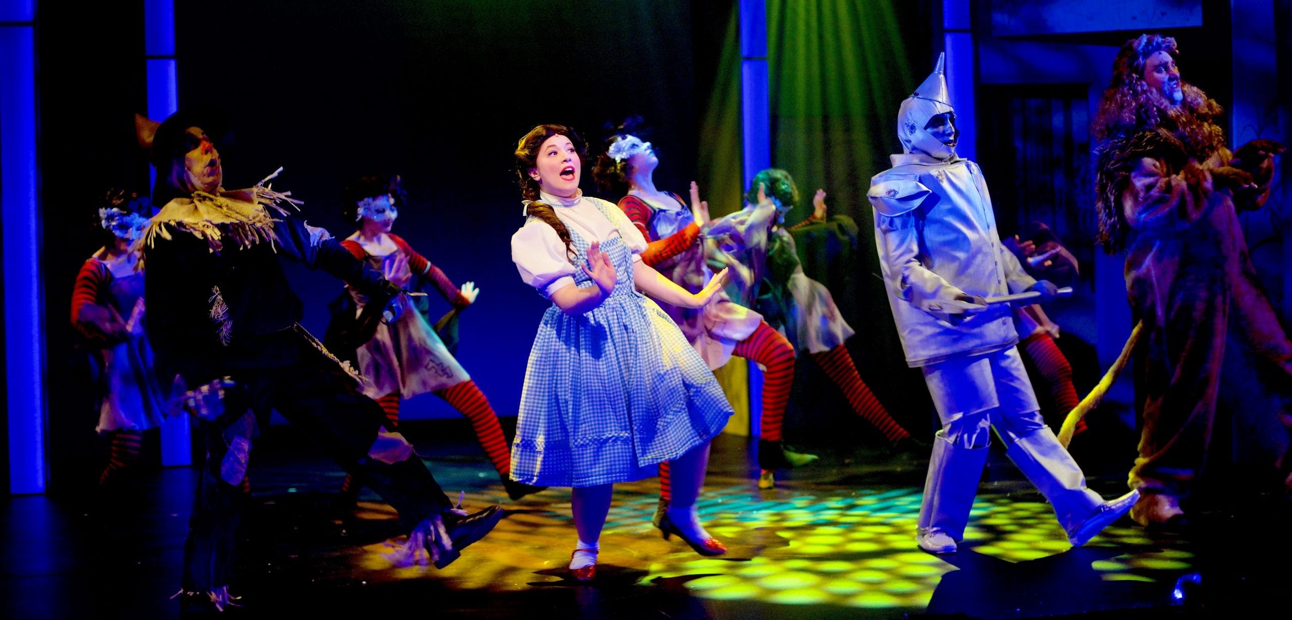 Theater Review: 'The Wizard of Oz' is a wondrous affair at Theatre